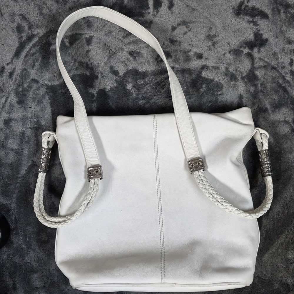 Fossil chic white